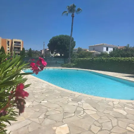 Cozy With Pool, Close To The Sea Apartment Cagnes-sur-Mer